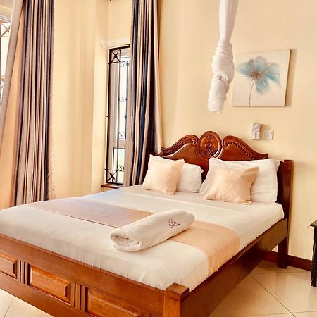 Elna'S Nyali - Work & Unwind - Pool, Sea Views, Ac & Fast Wi-Fi Bed & Breakfast Момбаса Екстериор снимка