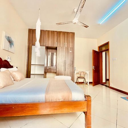 Elna'S Nyali - Work & Unwind - Pool, Sea Views, Ac & Fast Wi-Fi Bed & Breakfast Момбаса Екстериор снимка