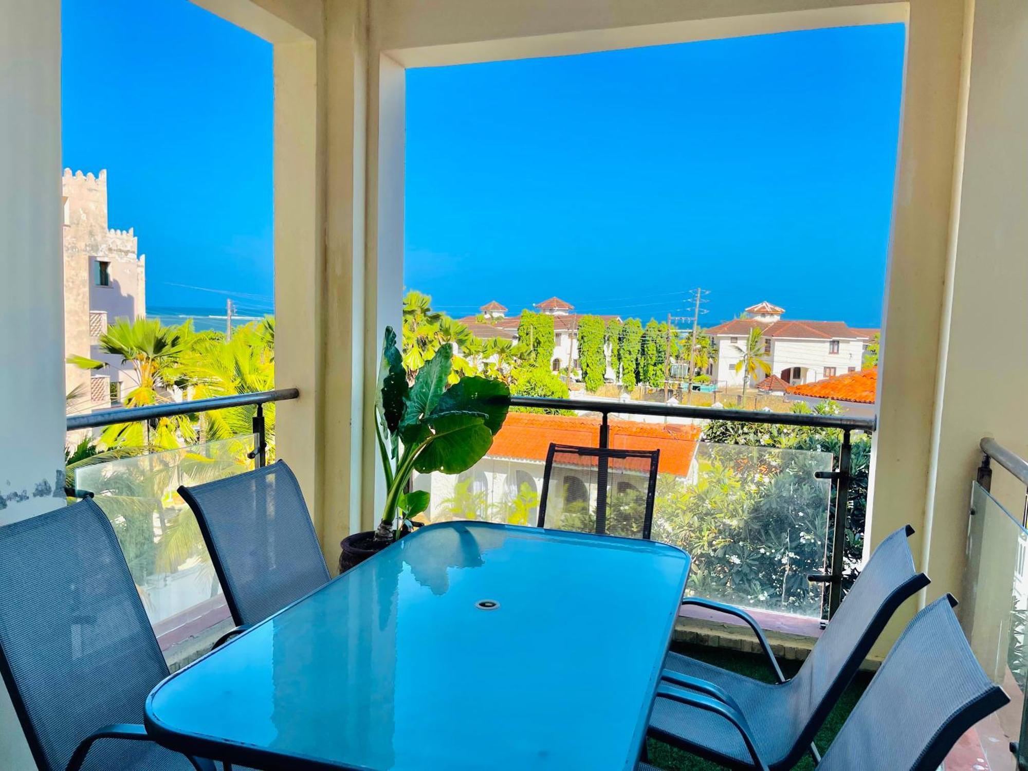 Elna'S Nyali - Work & Unwind - Pool, Sea Views, Ac & Fast Wi-Fi Bed & Breakfast Момбаса Екстериор снимка