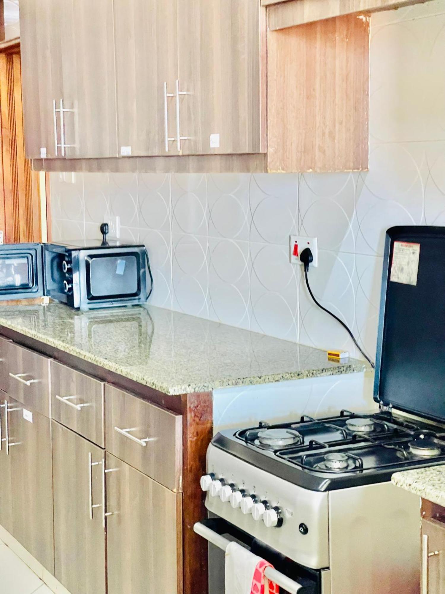 Elna'S Nyali - Work & Unwind - Pool, Sea Views, Ac & Fast Wi-Fi Bed & Breakfast Момбаса Екстериор снимка