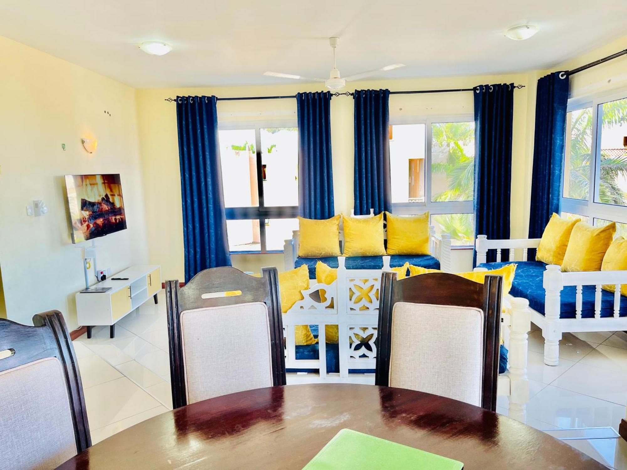 Elna'S Nyali - Work & Unwind - Pool, Sea Views, Ac & Fast Wi-Fi Bed & Breakfast Момбаса Екстериор снимка