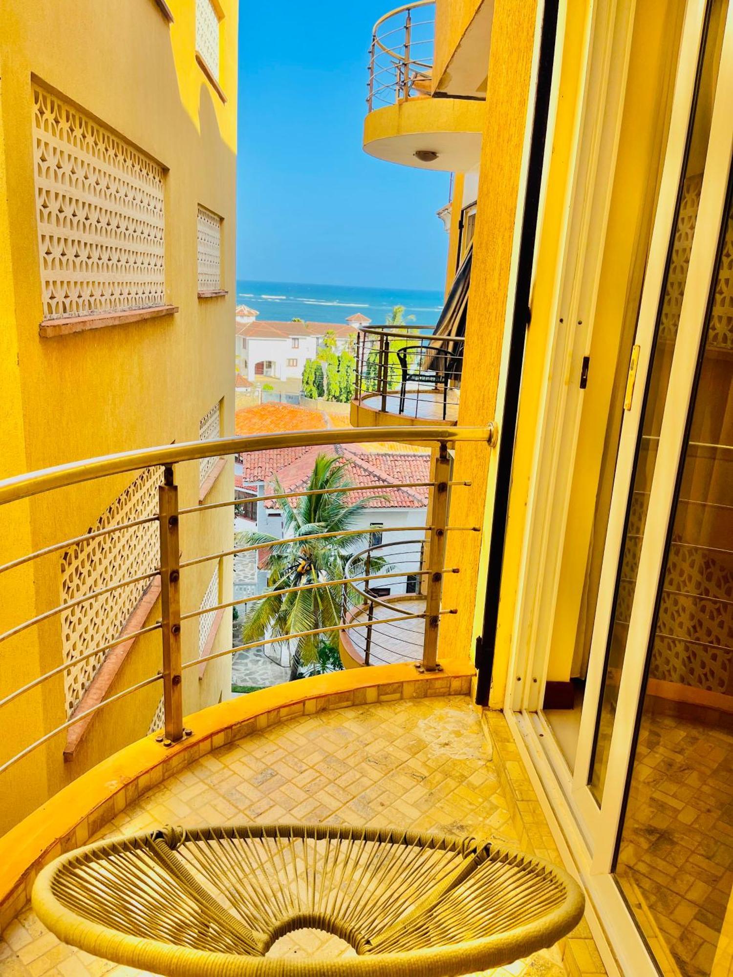 Elna'S Nyali - Work & Unwind - Pool, Sea Views, Ac & Fast Wi-Fi Bed & Breakfast Момбаса Екстериор снимка