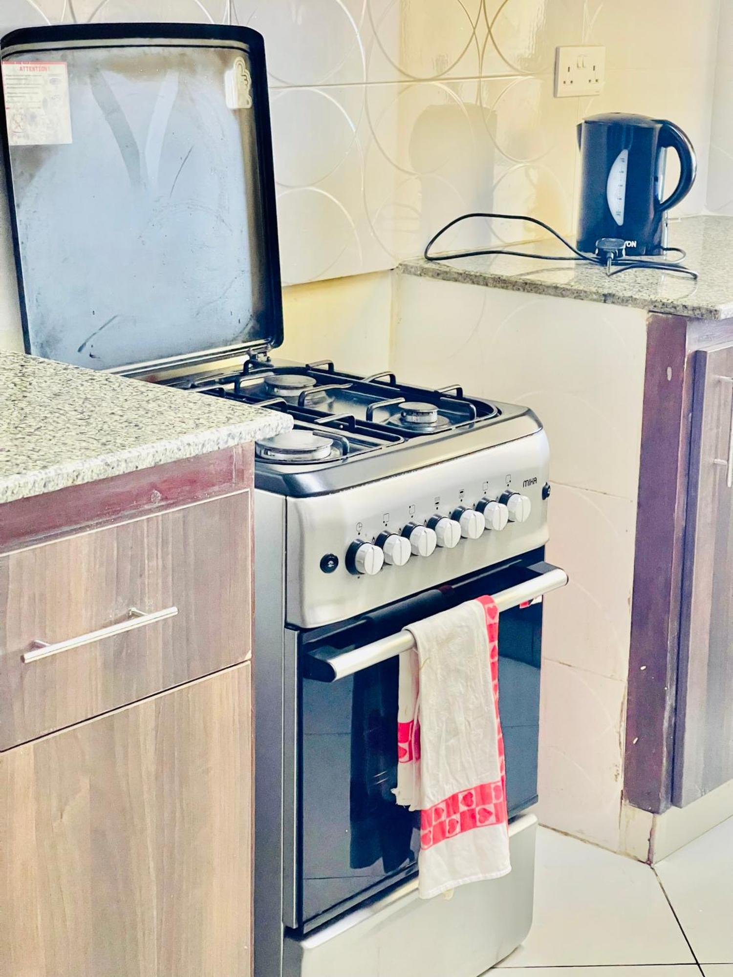 Elna'S Nyali - Work & Unwind - Pool, Sea Views, Ac & Fast Wi-Fi Bed & Breakfast Момбаса Екстериор снимка
