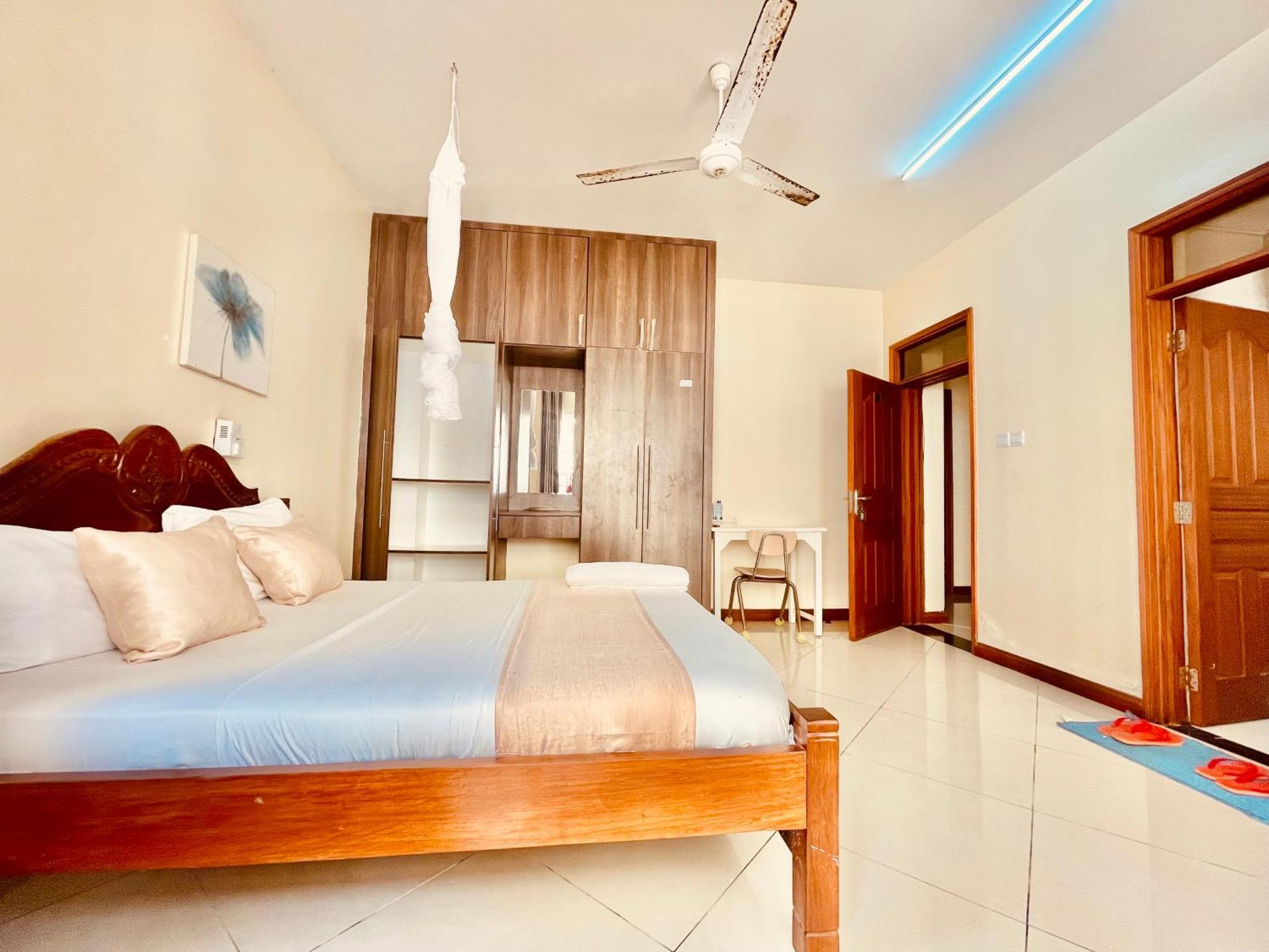 Elna'S Nyali - Work & Unwind - Pool, Sea Views, Ac & Fast Wi-Fi Bed & Breakfast Момбаса Екстериор снимка